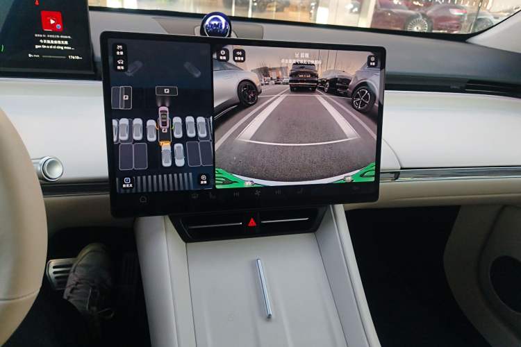 Used Hima Luxeed R7 2025 Extended-Range 331km Ultra
