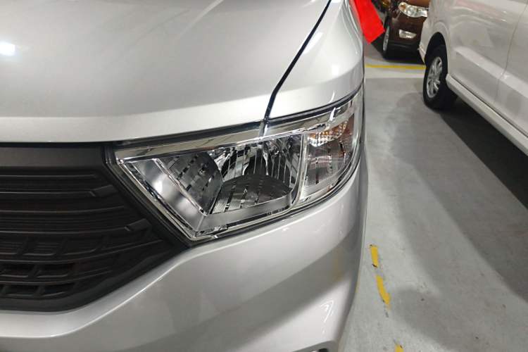 Used Wuling Hongguang V 2022 1.5L Jingqu Edition Electric-Assist LAR