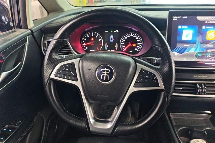 Used BYD Song MAX 2019 1.5T Automatic Smart Connect ZhiLian RuiDong Model 7 Seats China V Emission Standard
