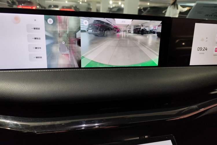 Used IM L7 2022 Dynamic Model Audio And AC Panel