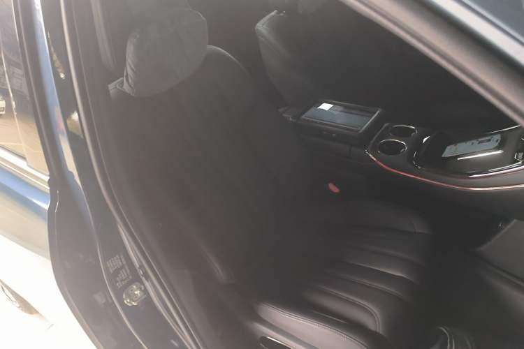 Used AION V 2024 Aion Tyrannosaurus 650 Smart Premium Edition