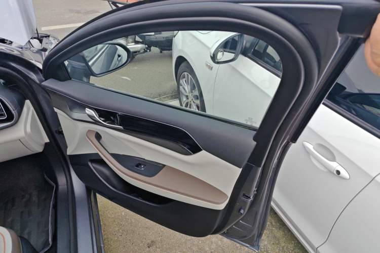 Used BYD Qin PLUS 2024 HONOR Edition DM-i 120KM Beyond Model