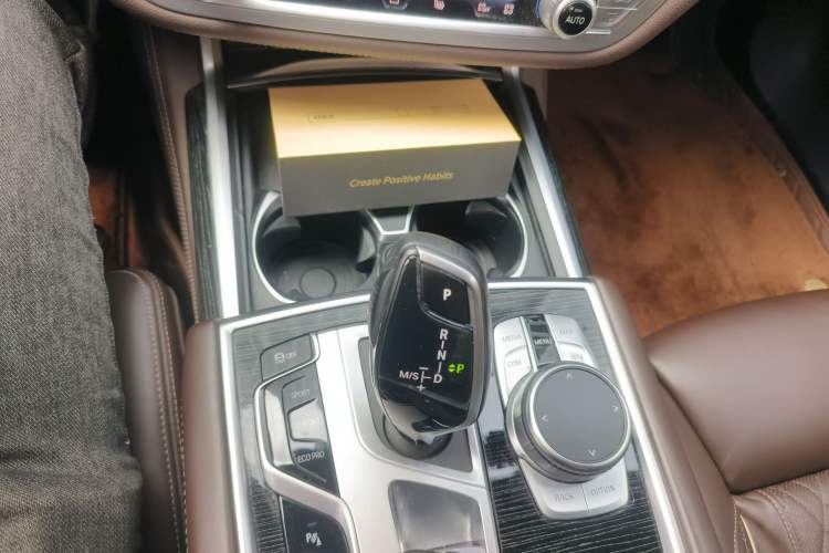 Used BMW 7 Series 2019 740Li Leading Model M Sport Package Gear Lever