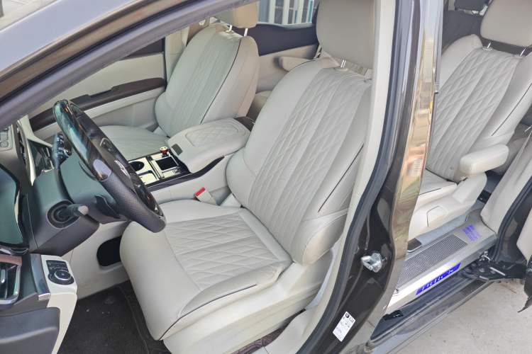 Used Buick GL8 2021 Land Cruiser Executive Class 652T Comfort Model