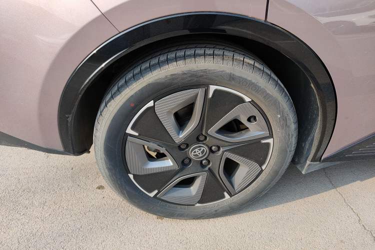 Used Toyota bZ3 2023 616 km Long-Range Premium