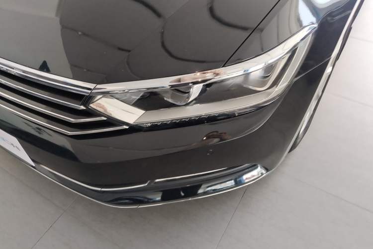 Used Volkswagen Magotan 2019 330TSI DSG Leading Edition China V Standard Left Front Headlight