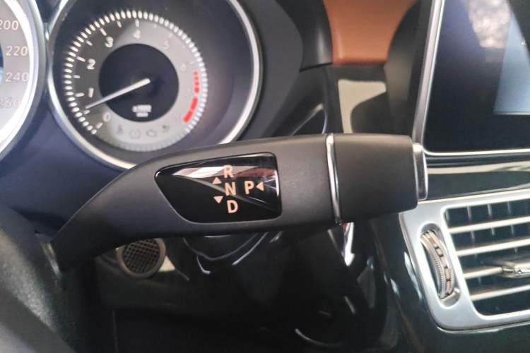 Used Mercedes-Benz CLS 2017 CLS 320 Elegant Edition Gear Lever