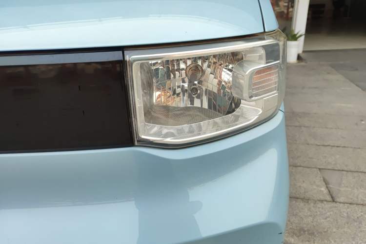 Used Wuling Hongguang MINIEV 2020 Zizai Version Lithium-NMC Left Front Headlight