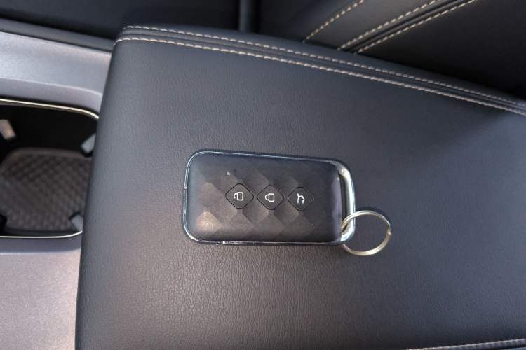 Used Wuling Xingyun 2023 2.0L DHT Flagship Edition
