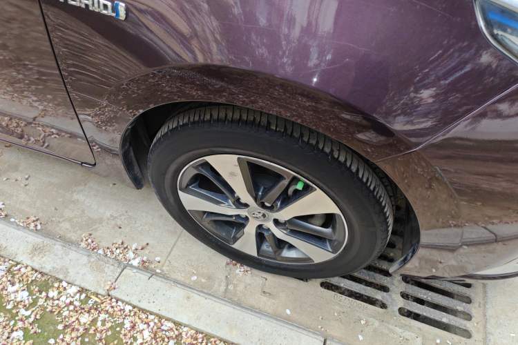 Used Toyota Levin 2016 Dual-Engine 1.8H V E-CVT Luxury Edition