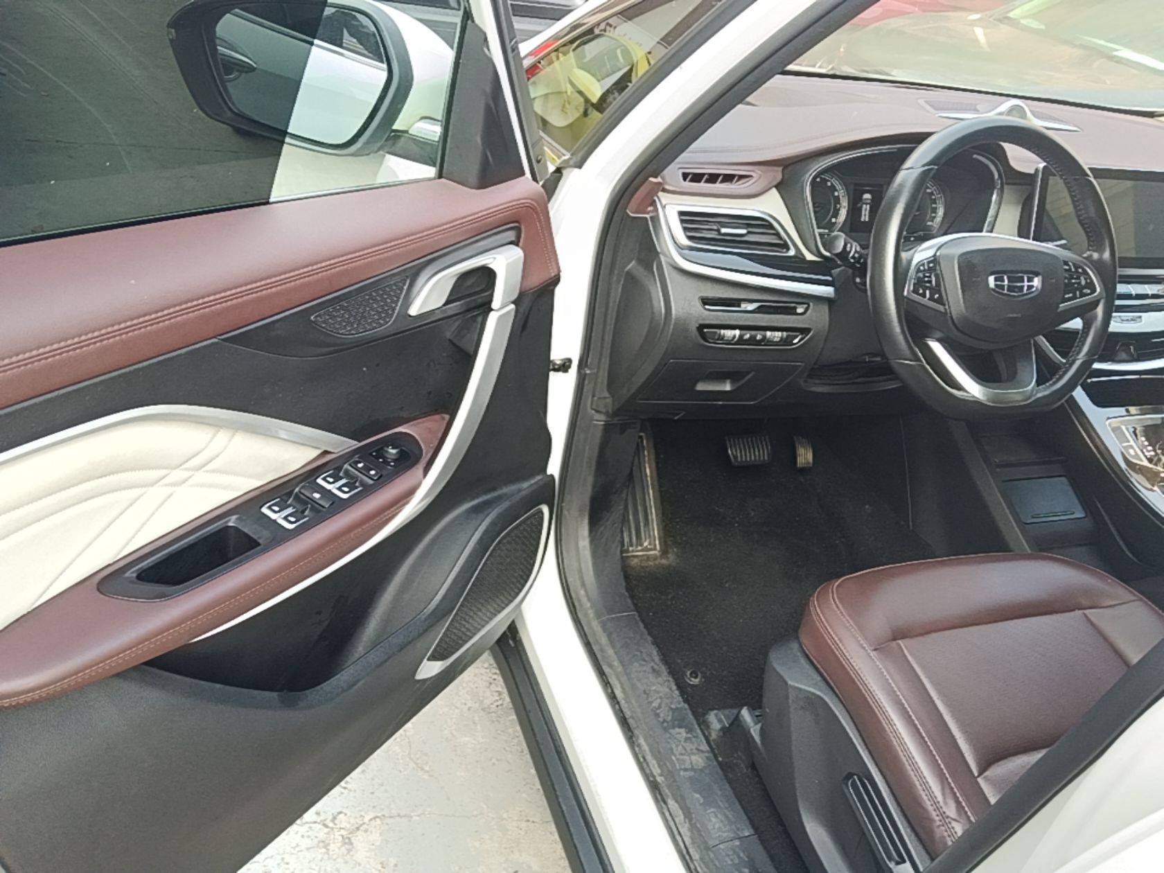 Geely Auto Jiajie 2022 1.8TD DCT Platinum Comfort Model — снимка 18