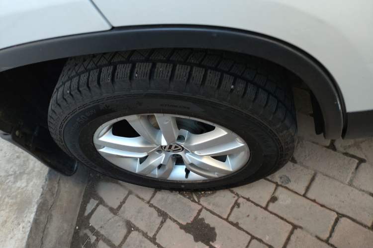 Used Volkswagen Tiguan 2016 300TSI Automatic Two-Wheel Drive Trend Edition Right Rear Wheel Hub