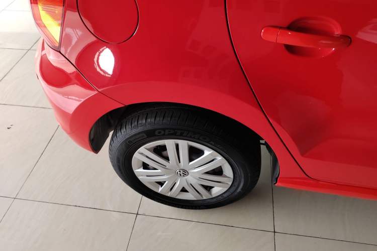 Used Volkswagen Polo 2016 1.4L Automatic Trendy Model Right Rear Wheel Hub