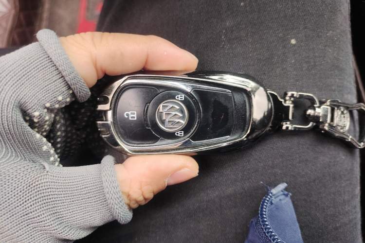 Used Buick Envision 2018 20T Two-Wheel-Drive Elite Model
