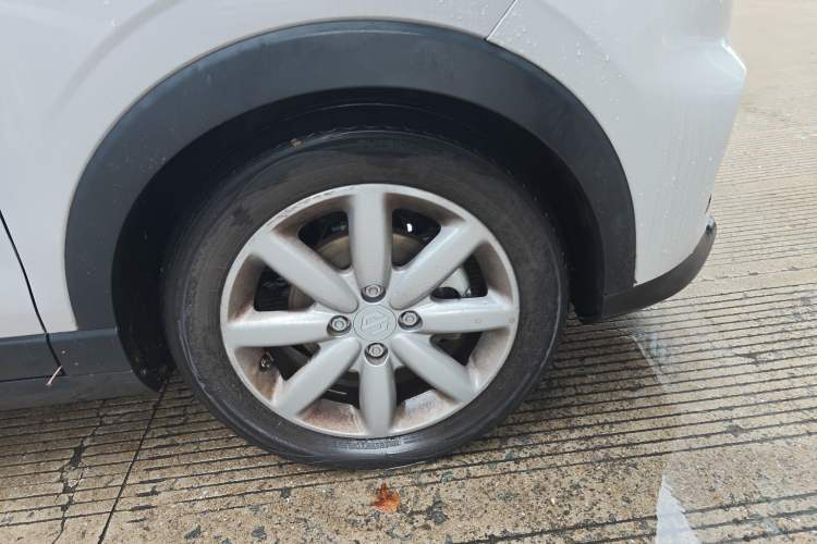 Used Leapmotor T03 2022 Crystal Edition Right Front Wheel Hub