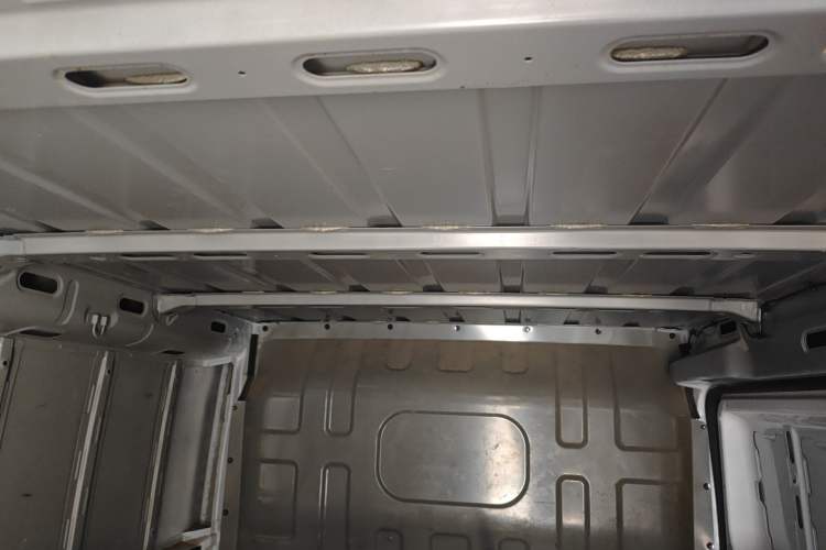 Used SRM New Energy E3L 2024 Custom Luxury Model Headliner