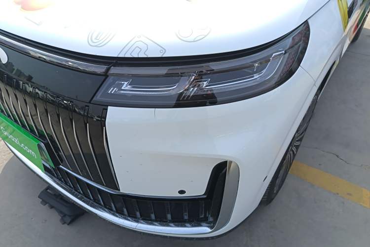 Used Chery T11 2026 Model 220 All-Wheel Drive Dual IMAX Theater Edition
