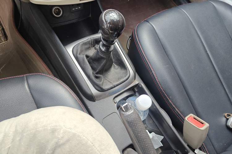 Used Hyundai Celesta 2011 1.6L Manual Comfort Edition