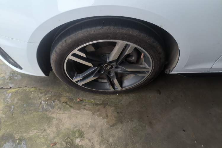 Used Audi A4L 2022 40 TFSI Fashion Dynamic Model Left Front Wheel Hub