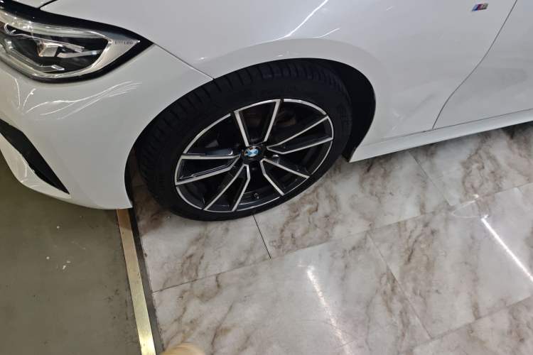 Used BMW 3 Series 2022 320Li M Sport Package Left Front Wheel Hub