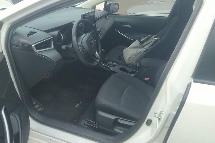 Used Toyota Corolla 2022 Dual-Motor 1.8L E-CVT Pioneer Edition Left Front Seat