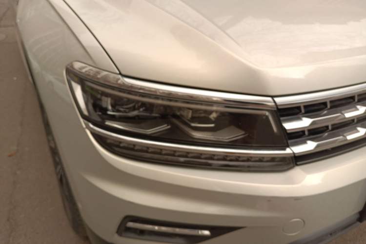 Used Volkswagen Tiguan L 2019 380TSI Automatic All-Wheel Drive Luxury Edition with 7 Seats China VI Standard