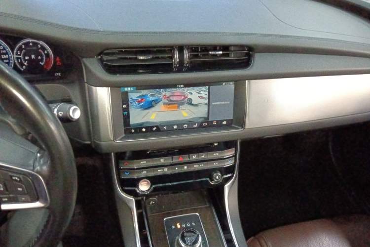 Used Jaguar XFL 2018 XFL 2.0T 250 PS Luxury Edition
