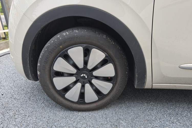 Used Wuling Bingo 2024 333 km Enjoyment Version Left Front Wheel Hub