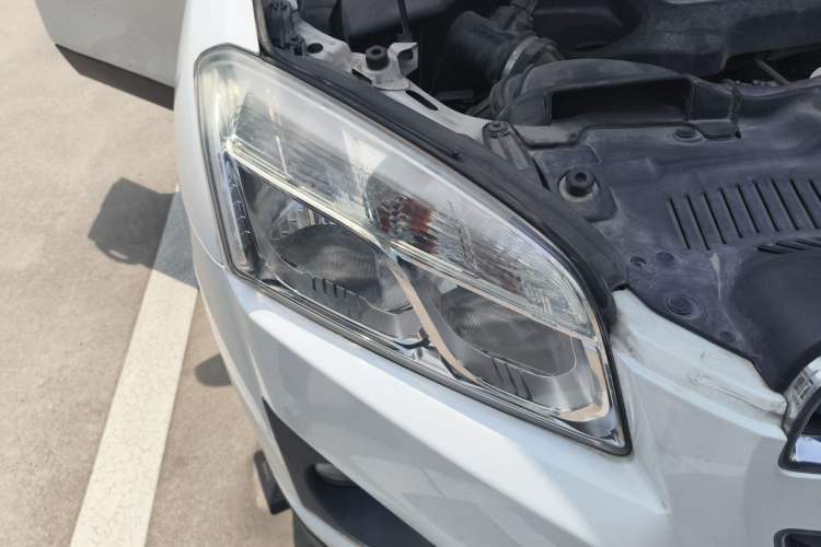 Used Chevrolet Trax 2016 1.4T Automatic Two-Wheel Drive Comfort Version with Sunroof
