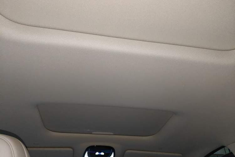 Used VOYAH Dream 2025 PHEV Four-Wheel Drive Excellence Kunpeng Edition
