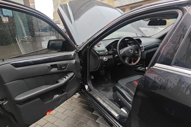 Used Mercedes-Benz E-Class 2013 E 260 L CGI Stylish Model Driver Seat