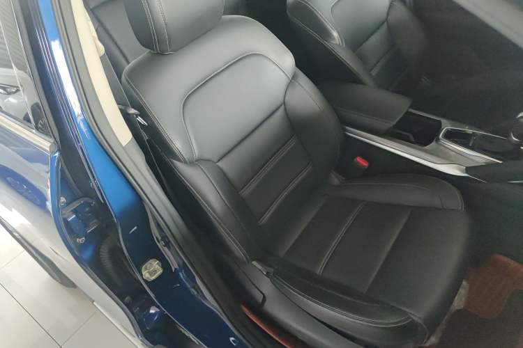 Used Renault Koleos 2017 2.0L Two-Wheel-Drive Leading Edition
