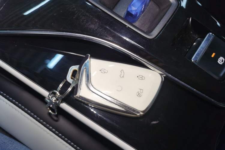 Used Dongfeng Aeolus Mage 2023 DH-i 1.5T Prestige Edition