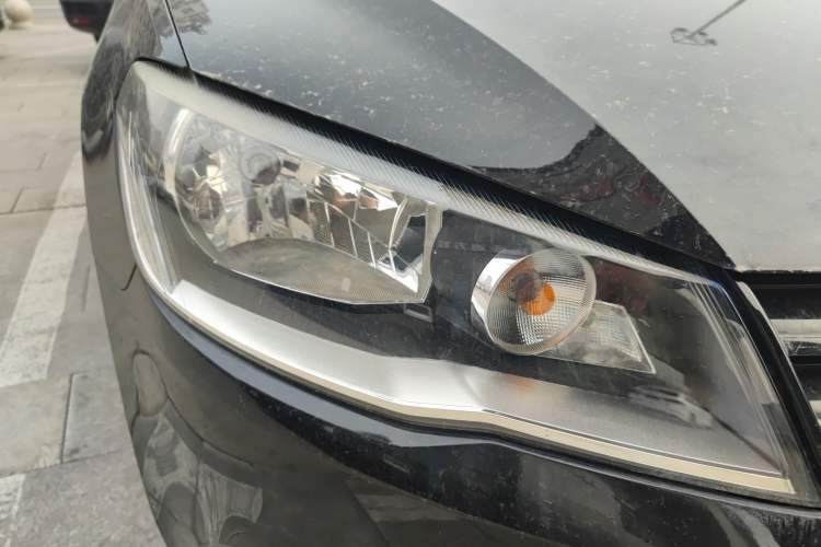 Used Volkswagen Jetta 2015 Value Edition 1.6L Manual Fashionable Style