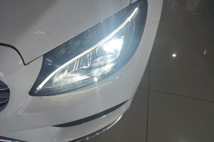 Used Mercedes-Benz C-Class 2017 Facelift C 200 L Sport Edition