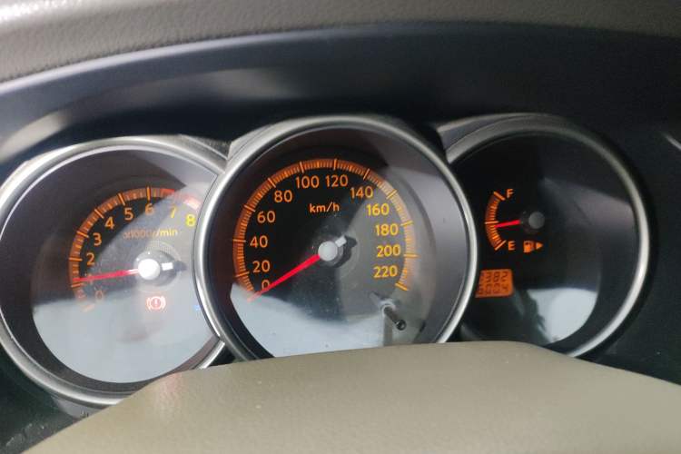 Used Nissan Geniss 2006 1.8L Manual Standard Edition