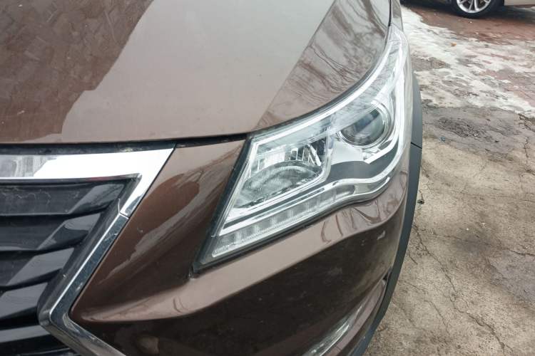 Used BAIC Weiwang M50F 2017 1.5L Standard Model
