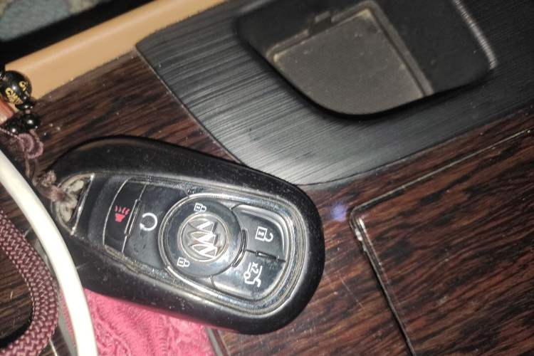 Used Buick LaCrosse 2018 28T Luxury Model
