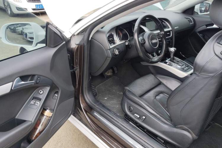 Used Audi A5 2016 Facelift Coupe 35 TFSI Ambition Edition Driver Seat