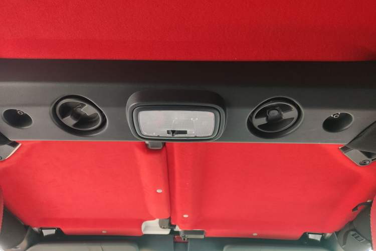 Used BAIC Off-Road BJ40 2017 40L 2.3T Automatic All-Wheel Drive Ring of the Tower Champion Edition
