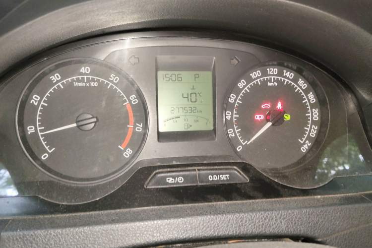 Used Skoda Rapid 2015 1.6L Automatic Smart Selection Model
