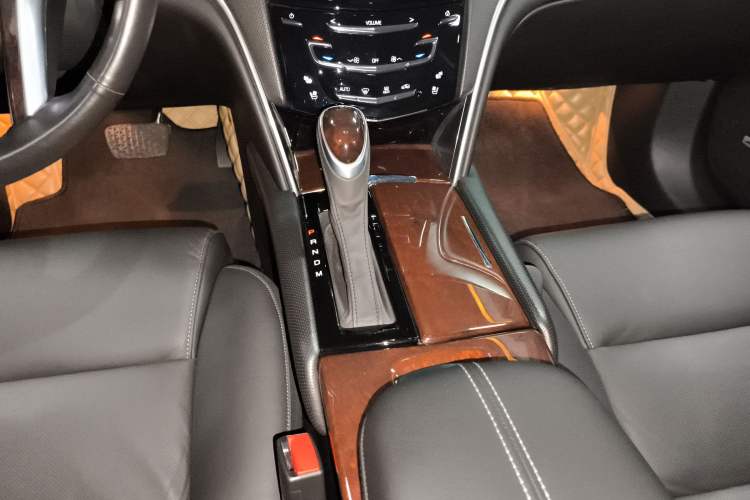 Used Cadillac XTS 2016 28T Luxury Model