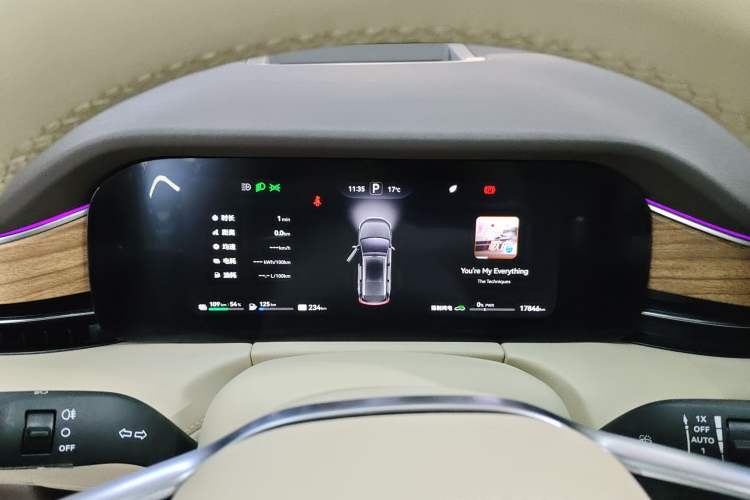 Used Hima AITO M7 2024 1.5T Intelligent Driving Rear-Drive Max Edition 5 Seats Instrument Cluster