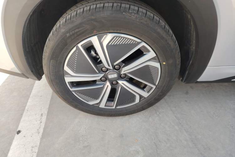 Used Geely Galaxy Galaxy Xingjian 7 EM-i 2025 120km Launch+ Version
