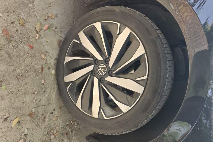 Used Volkswagen Passat 2025 Premium Version 380TSI Dragon Edition Right Front Wheel Hub