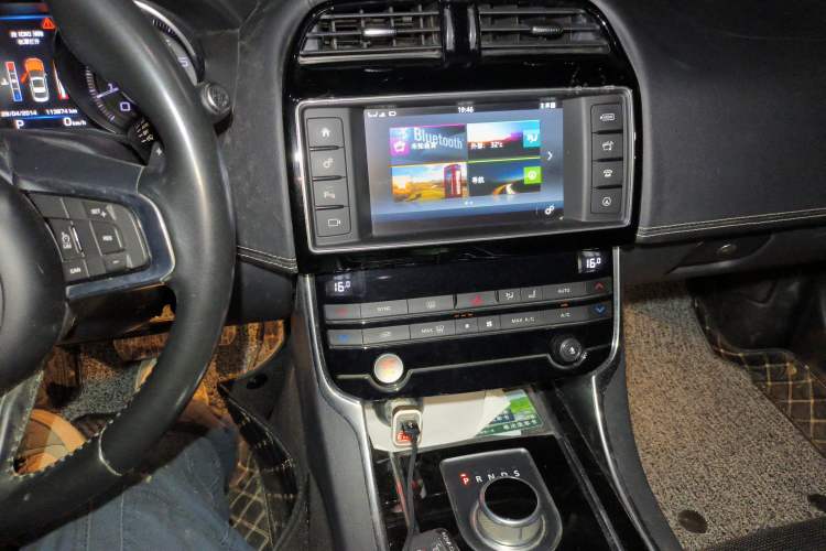 Used Jaguar XE 2015 2.0T 240 PS R-Sport