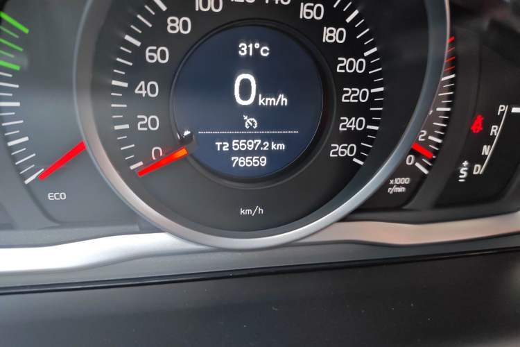 Used Volvo XC60 2017 T5 AWD Smart Upgrade Model
