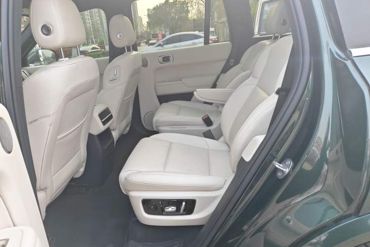 Used Li Auto L8 2023 Pro Model
