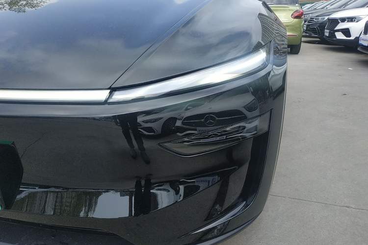 Used Tesla Model Y 2026 Rear-Drive Model Left Front Headlight