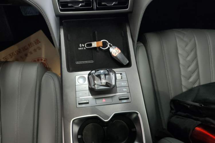 Used BYD Song L DM-i 2025 Intelligent Driving Version 112 km Beyond-Range Type
